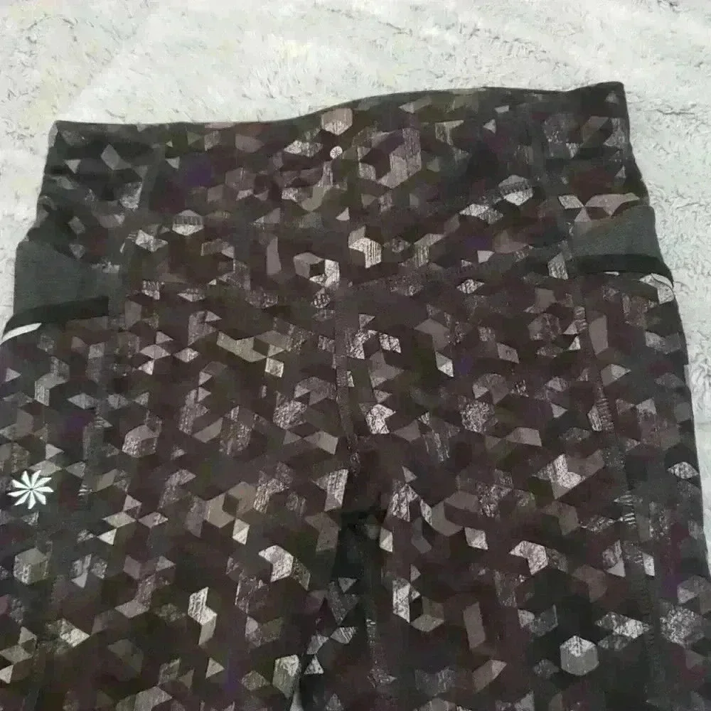 Athleta Geometric pattern Leggins - Picture 2 of 6